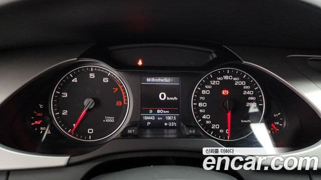 Audi New A4 B8, 2011 8