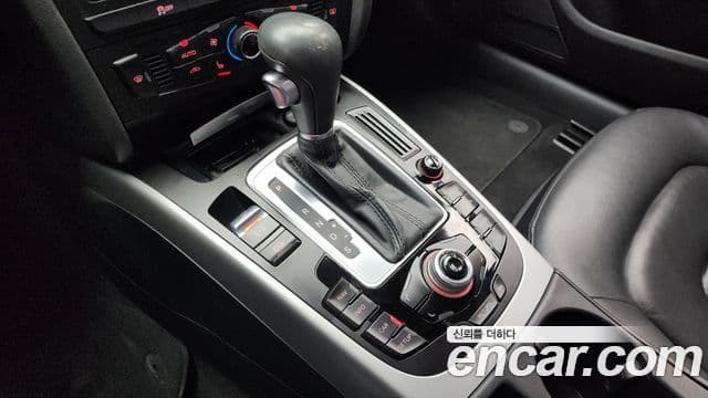 Audi New A4 B8, 2011 9