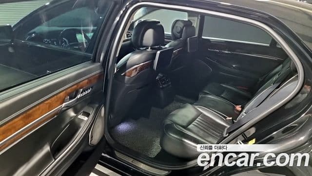 Genesis EQ900 Prestige, 2016 16