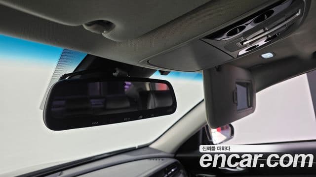 Kia K7 Premier 3.0 LPI Prestige(арендный автомобиль), 2020 16