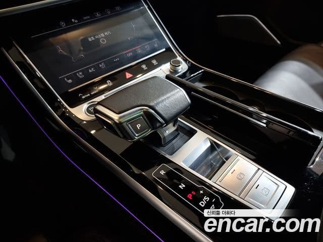 Audi A8 (D5) 55 TFSI Quattro LWB, 2021 9