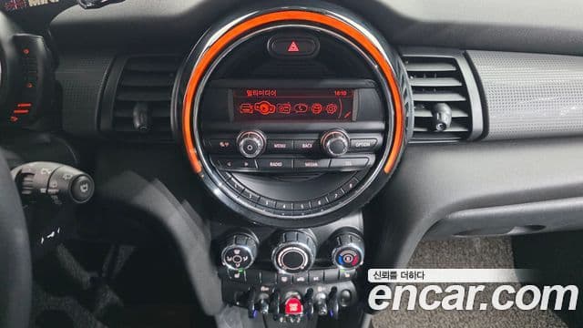 Mini Cooper 3세대, 2015 15