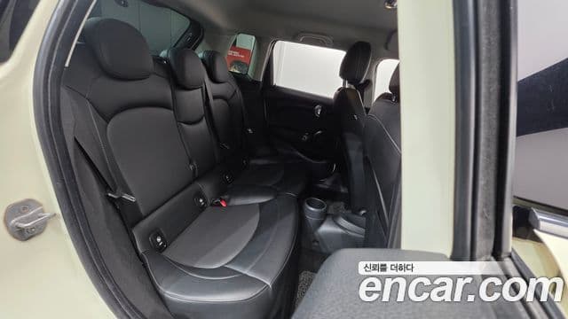 Mini Cooper 3세대, 2015 18