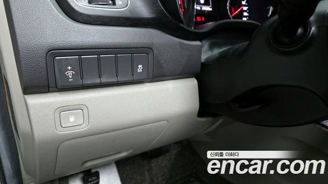 Kia All New Carnival Luxury, 2016 16