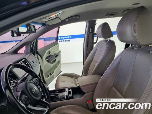 Kia All New Carnival VIP, 2018 10
