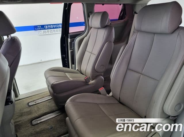 Kia All New Carnival VIP, 2018 11