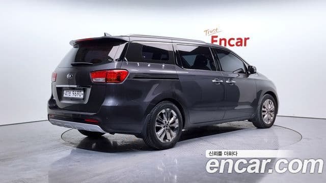 Kia All New Carnival Prestige, 2015 2