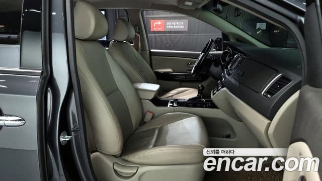 Kia All New Carnival Prestige, 2015 10