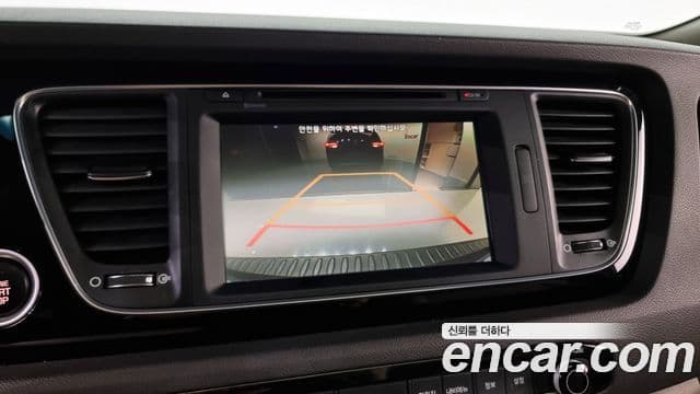 Kia All New Carnival Prestige, 2015 16