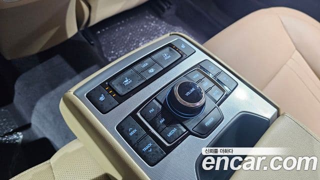 Genesis G80 Premium Luxury, 2018 17