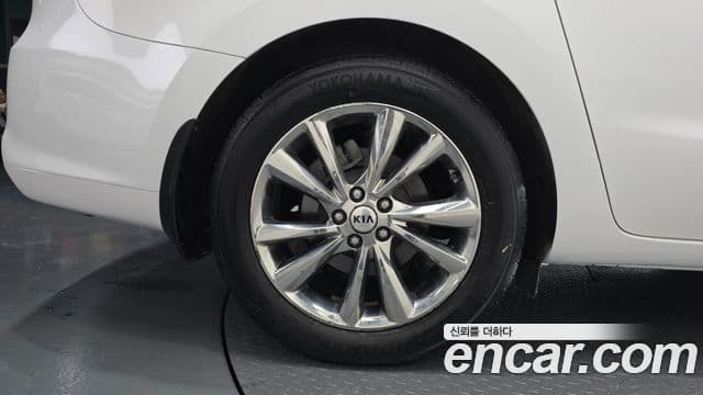 Kia The / новый New Carnival Prestige, 2020 все фото