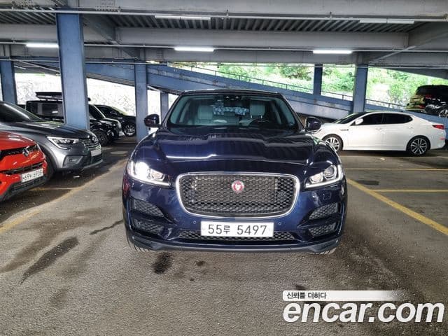 Jaguar F-PACE Prestige, 2018 3
