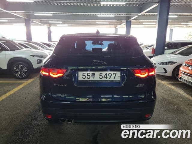 Jaguar F-PACE Prestige, 2018 4