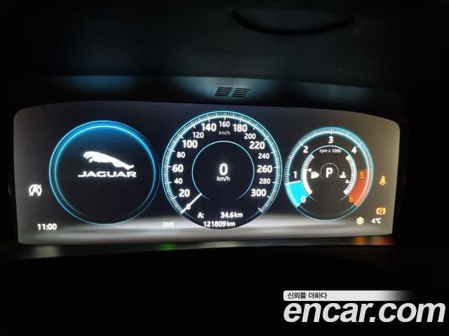 Jaguar F-PACE Prestige, 2018 8