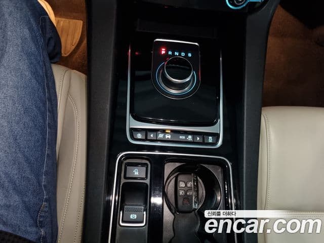 Jaguar F-PACE Prestige, 2018 9