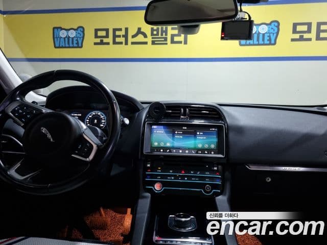 Jaguar F-PACE Prestige, 2018 19