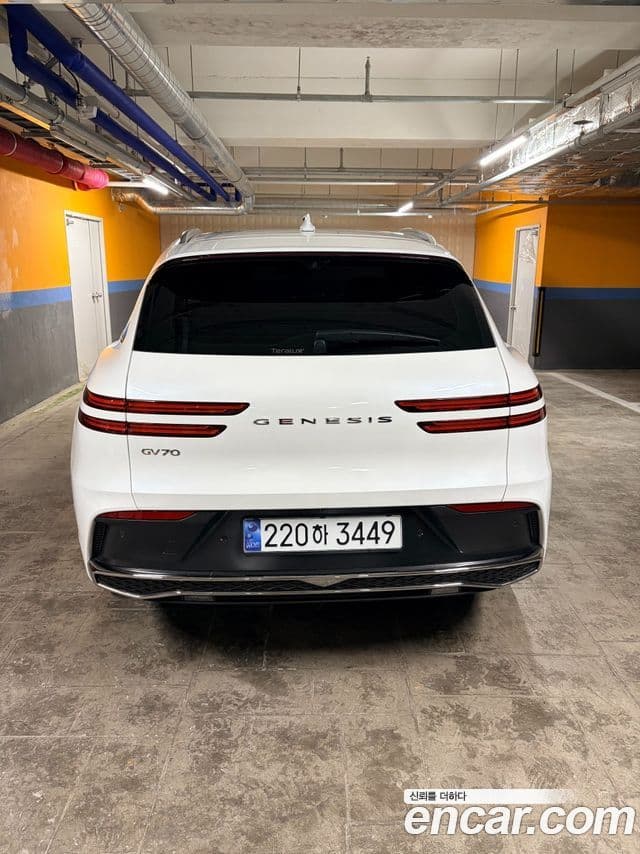 Genesis GV70, 2025 8