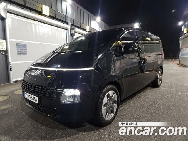 Hyundai Staria Modern, 2025 1