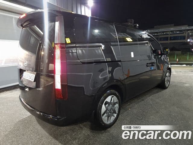 Hyundai Staria Modern, 2025 2