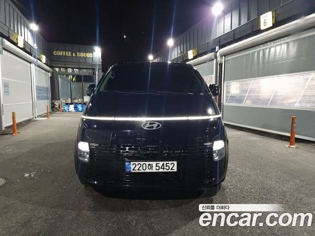 Hyundai Staria Modern, 2025 3