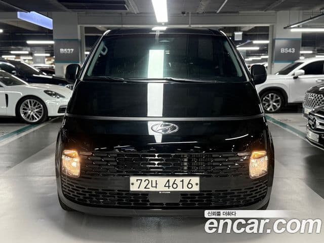 Hyundai Staria Smart, 2022 1