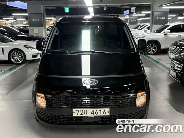 Hyundai Staria Smart, 2022 2