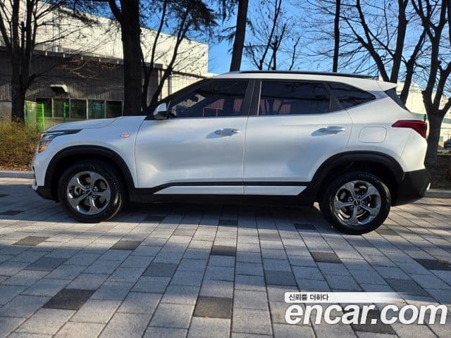 Kia Seltos Trendy, 2022 4