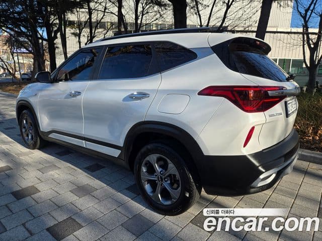 Kia Seltos Trendy, 2022 10