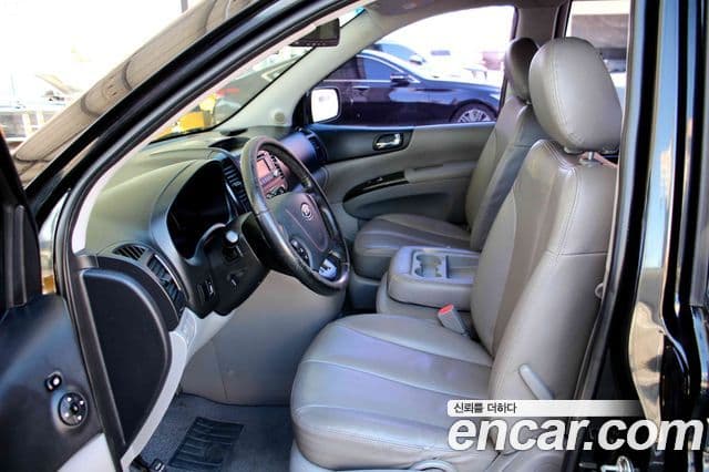 Kia Carnival R New Carnival лимузин GLX, 2011 18