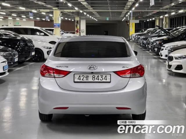 Hyundai Avante MD LPI M16 Deluxe, 2011 3