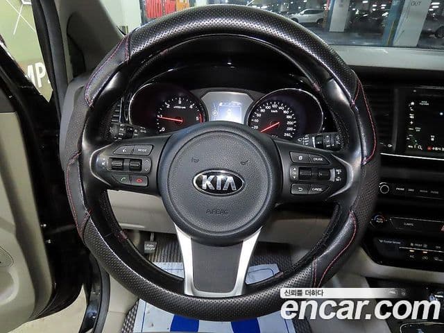 Kia All New Carnival President, 2016 8