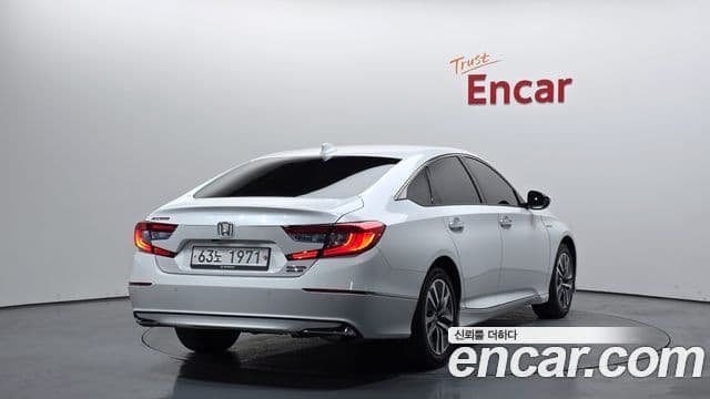 Honda Accord 10세대 2.0 гибрид Туринг (Touring), 2019 2