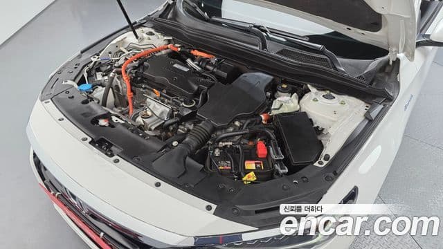 Honda Accord 10세대 2.0 гибрид Туринг (Touring), 2019 6