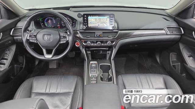 Honda Accord 10세대 2.0 гибрид Туринг (Touring), 2019 7