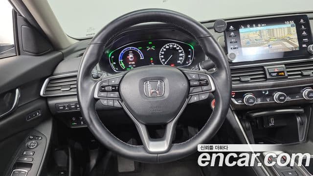 Honda Accord 10세대 2.0 гибрид Туринг (Touring), 2019 13