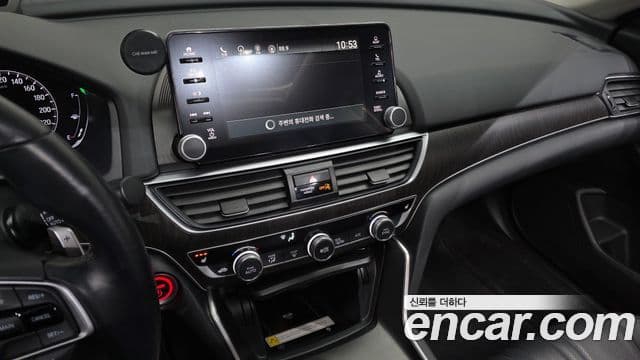 Honda Accord 10세대 2.0 гибрид Туринг (Touring), 2019 14