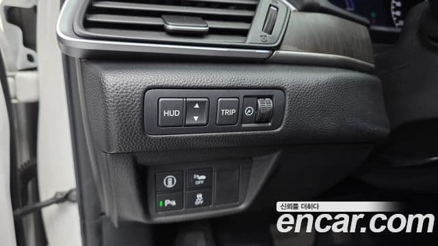 Honda Accord 10세대 2.0 гибрид Туринг (Touring), 2019 17