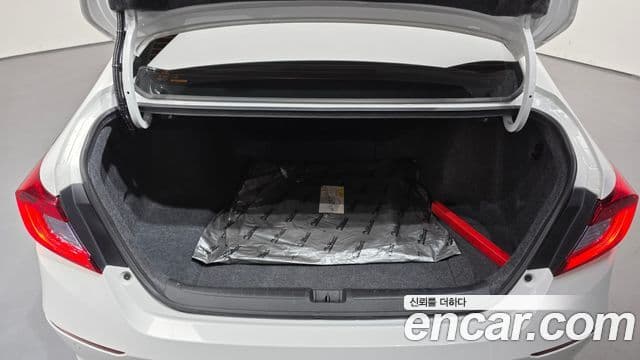 Honda Accord 10세대 2.0 гибрид Туринг (Touring), 2019 20