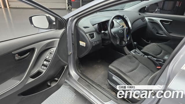 Hyundai Avante MD M16 GDI Smart, 2013 11