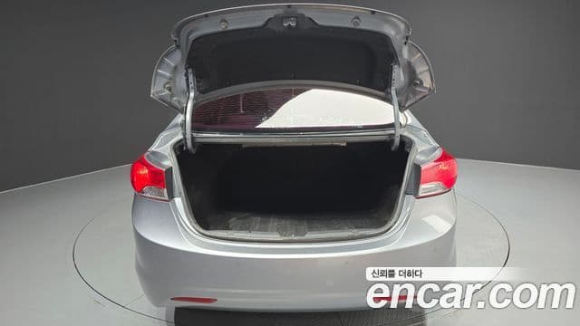 Hyundai Avante MD M16 GDI Smart, 2013 20