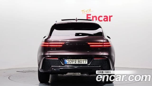 Genesis GV70, 2022 4