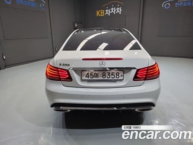 Mercedes-Benz E-класс W212 E200 купе, 2014 4