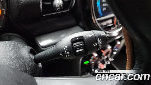 Mini Cooper 클럽맨 2세대, 2019 18