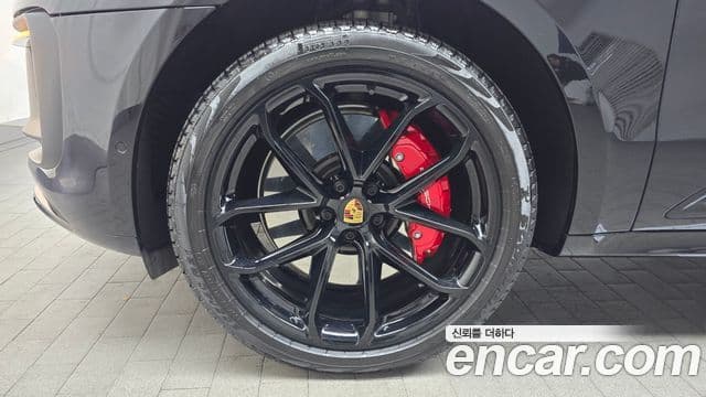 Porsche Macan 95B, 2023 все фото