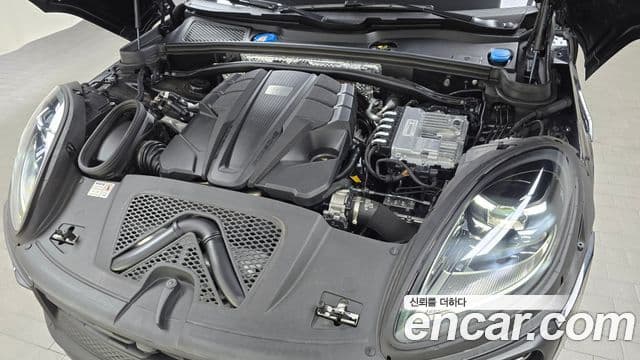 Porsche Macan 95B, 2023 6