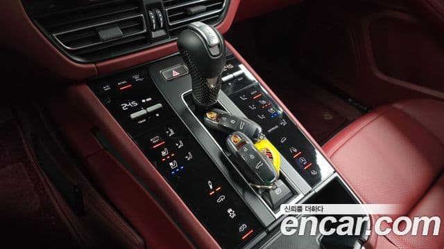 Porsche Macan 95B, 2023 9