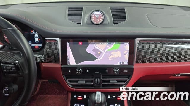 Porsche Macan 95B, 2023 14