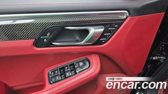 Porsche Macan 95B, 2023 16