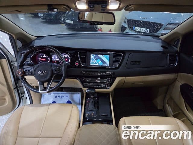 Kia All New Carnival VIP, 2017 9