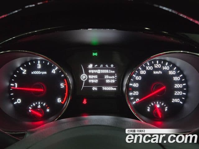 Kia All New Carnival VIP, 2017 11